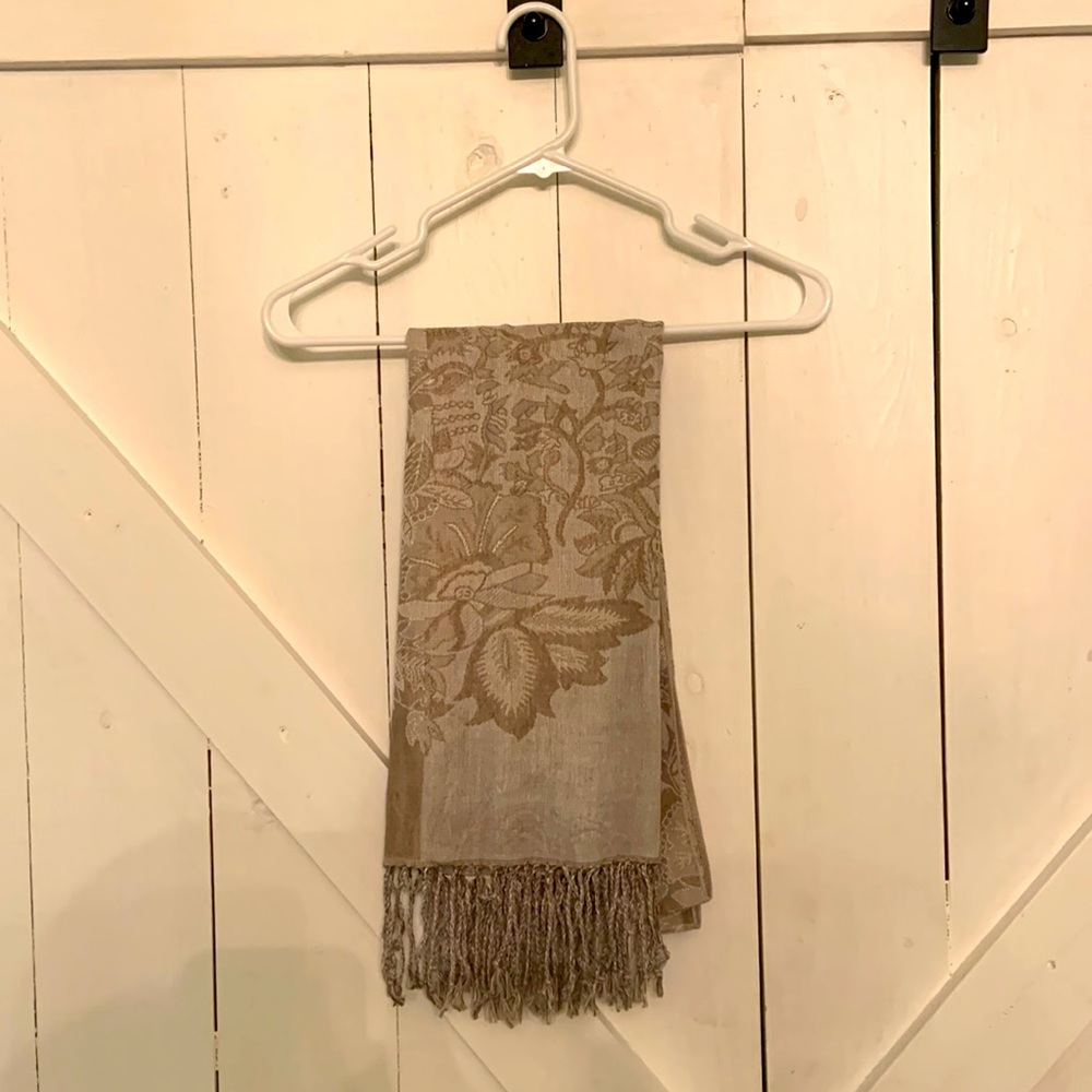 Womens scarf